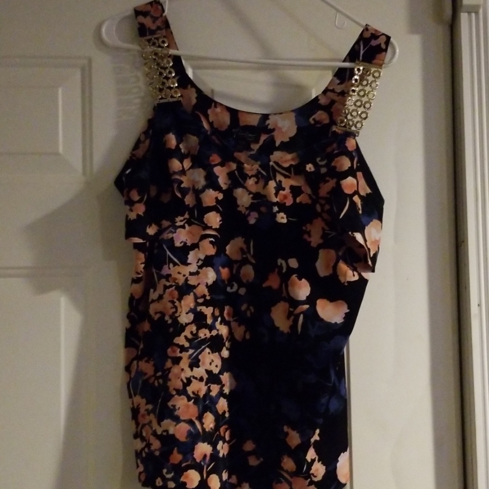 Adorable womens sleeveless top